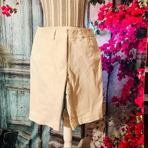 Talbots Bermuda shorts. Sz 4. Gently used.